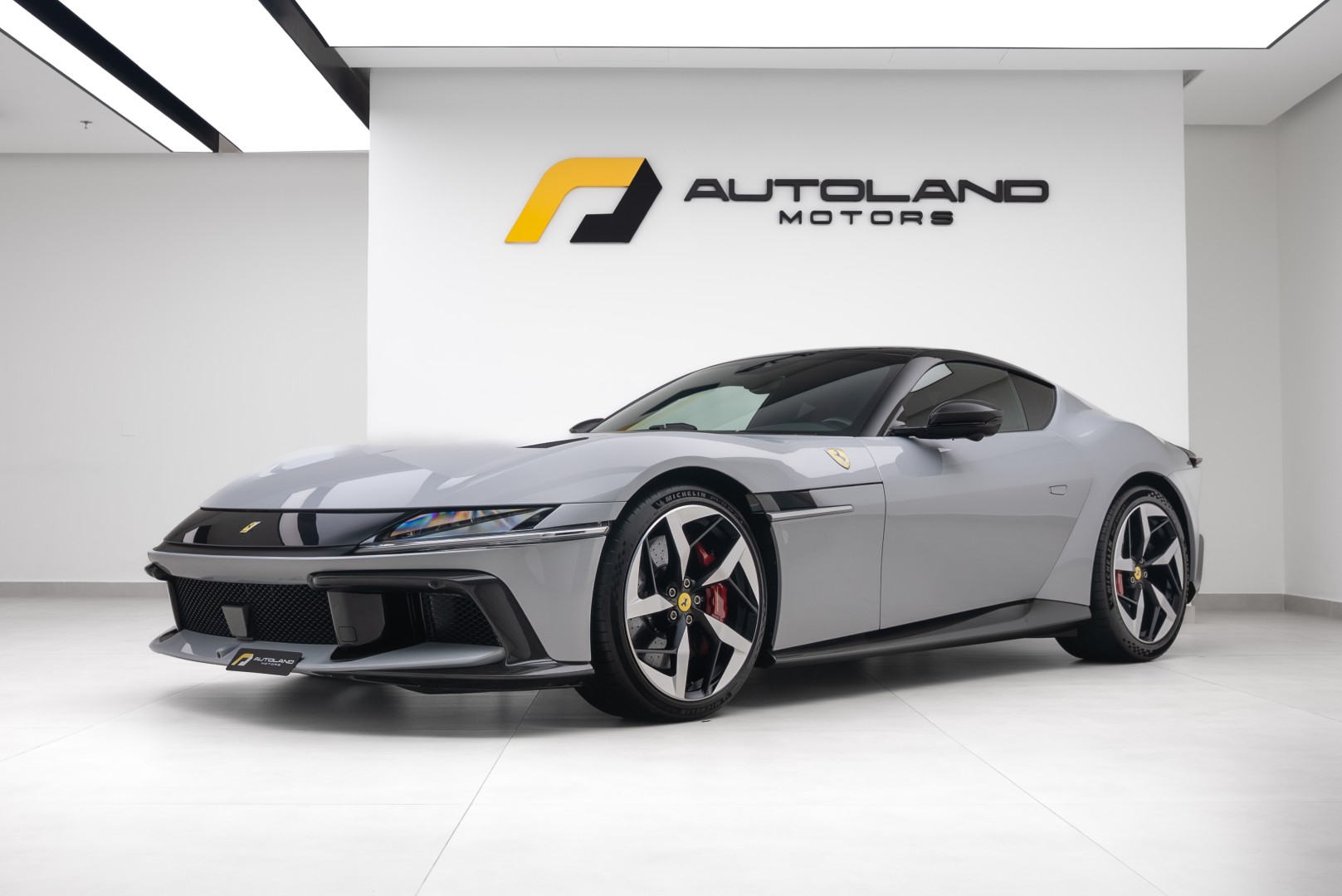 2025 FERRARI 12 CILINDRI. 7 YEARS MAIN DEALER SERVICE. FULL CARBON EXTERIOR. CUSTOM SPECIFICATIONS.